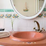 Boutique Andronice * Tsoukaládhes