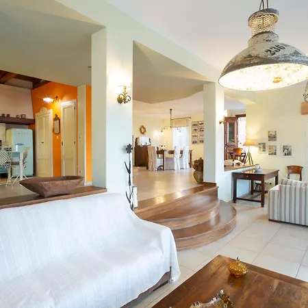 Vila Boutique Andronice Tsoukaládhes