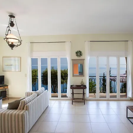 Boutique Andronice * Tsoukaládhes