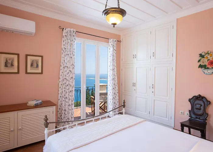 Vila Boutique Andronice Tsoukaládhes