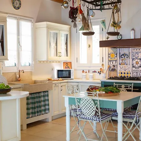 Boutique Andronice * Tsoukaládhes