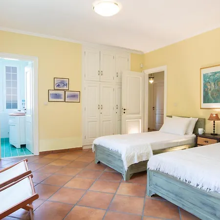 Boutique Andronice Tsoukaládhes